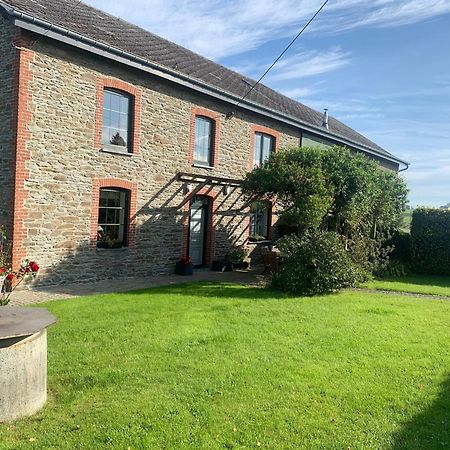 Pretty Farmhouse In Houffalize With Courtyard Eksteriør billede