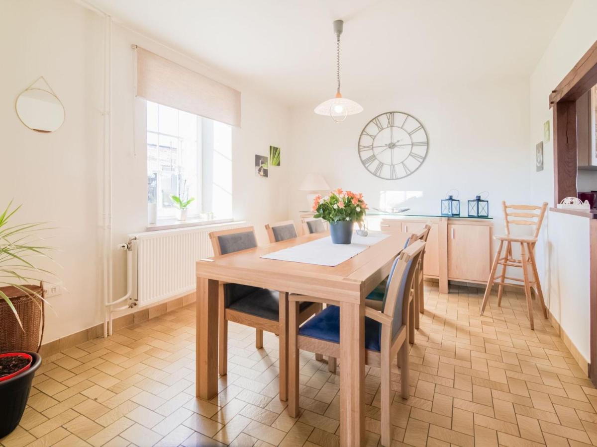 Pretty Farmhouse In Houffalize With Courtyard Eksteriør billede