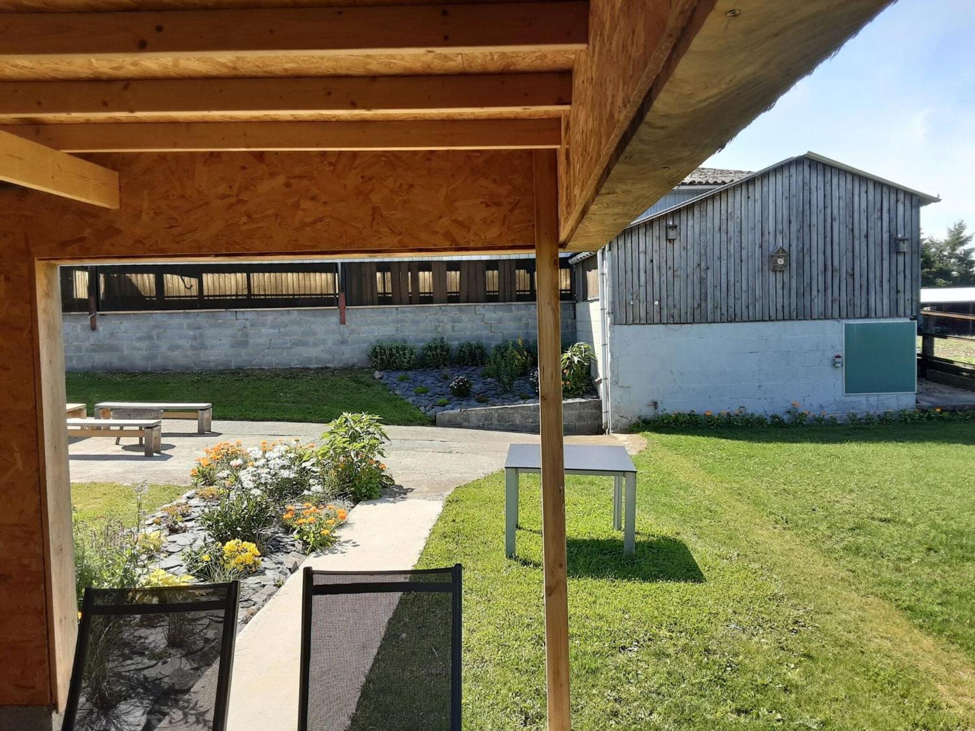 Pretty Farmhouse In Houffalize With Courtyard Eksteriør billede